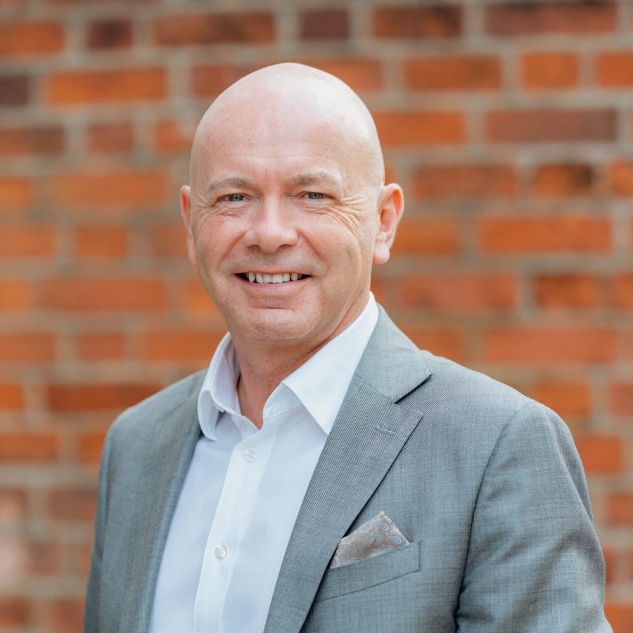 Iain McKenzie